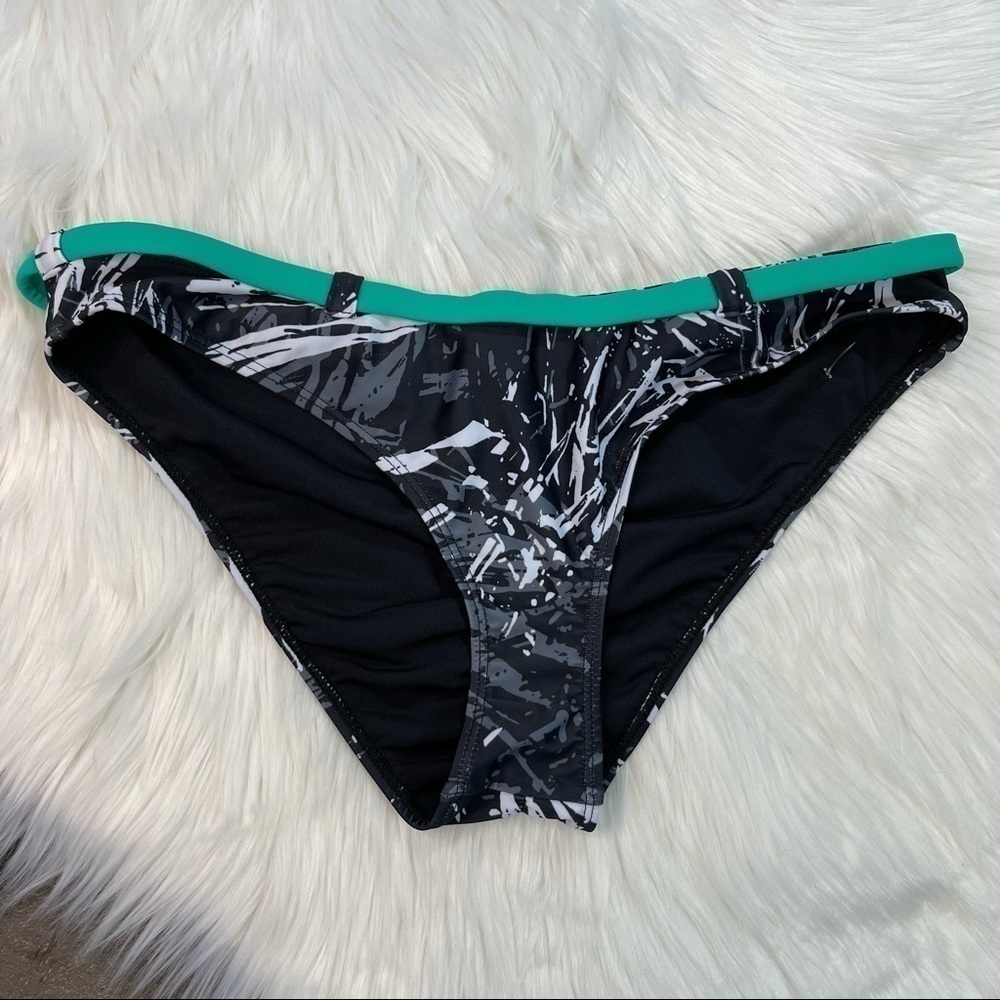 NWOT Fabletics Allison Cheeky Bikini Bottom - Picture 10 of 10